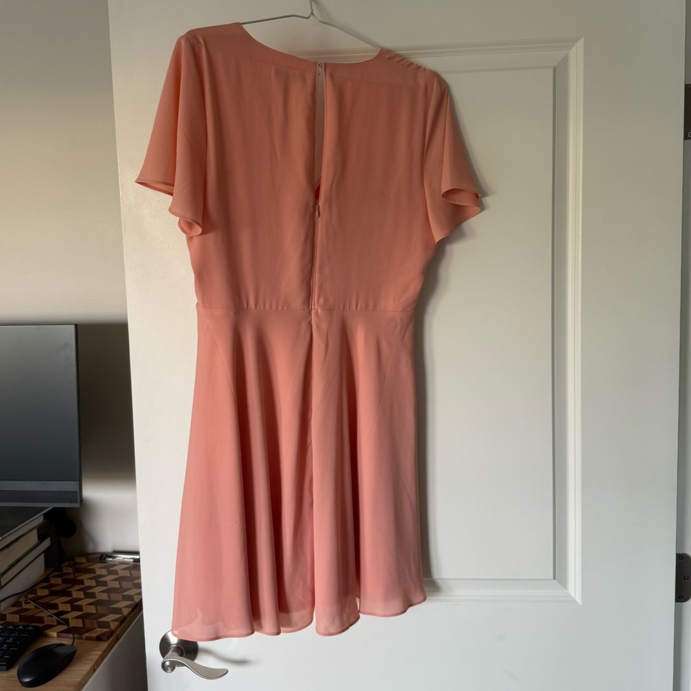 Express Mini Wrap Dress - Picture 7 of 8